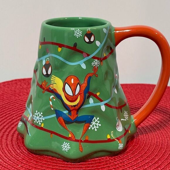 Disney Marvel Spider-Man Ceramic Seasonal Mug NWT - Picture 2 of 9